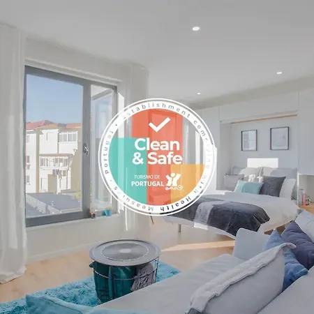 Liiiving In I Bright Light *