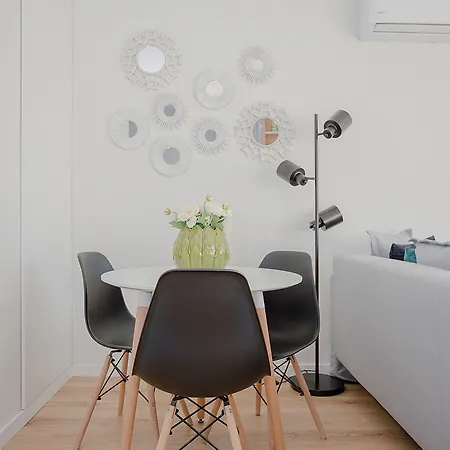 Liiiving In I Bright Light Apartment Porto