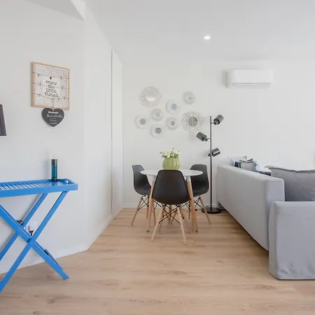 Liiiving In I Bright Light Порту