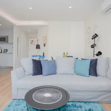 Liiiving In I Bright Light Порту