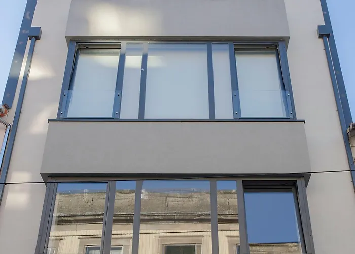 Liiiving In I Bright Light דירה