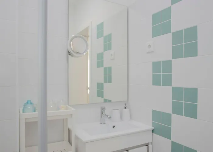 Liiiving In I Bright Light * Porto