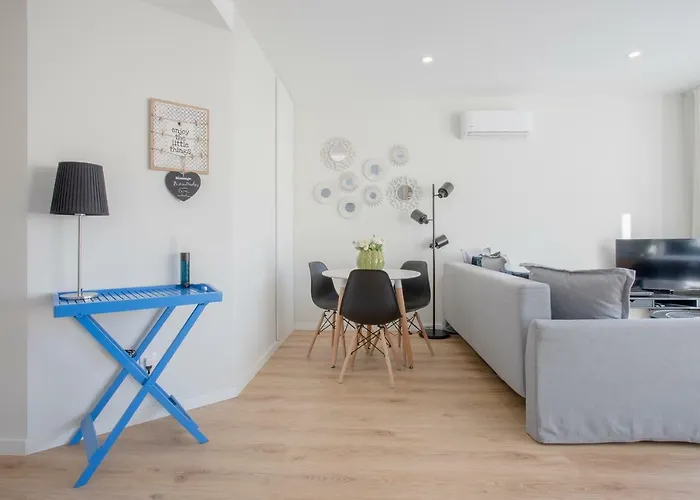 Liiiving In I Bright Light דירה *