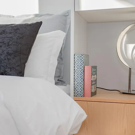 Liiiving In I Bright Light 波尔图