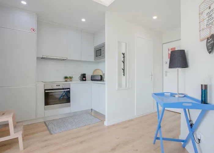 Liiiving In I Bright Light Appartement Porto