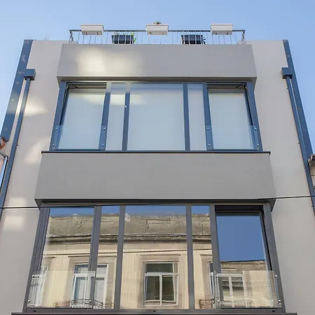 Liiiving In I Bright Light Appartement