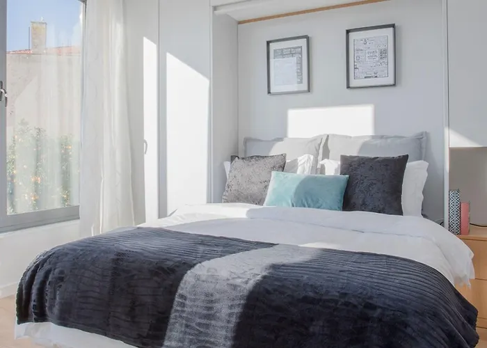 Liiiving In I Bright Light Appartement Oporto