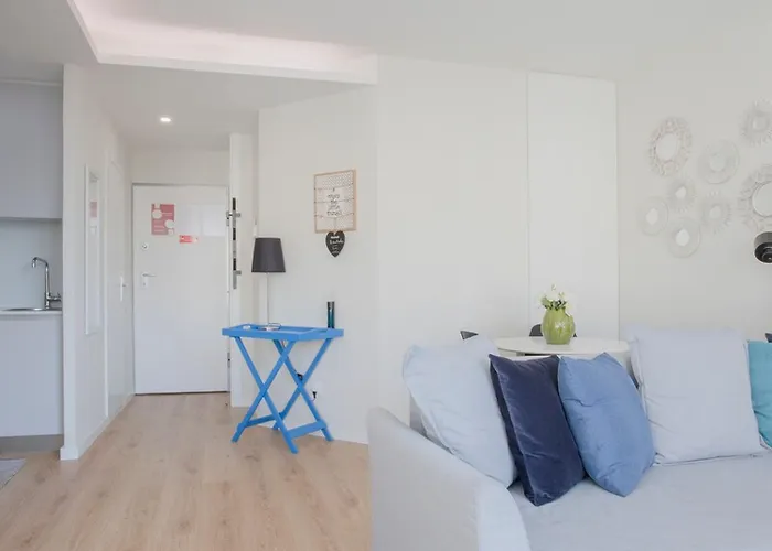 Liiiving In I Bright Light Appartement